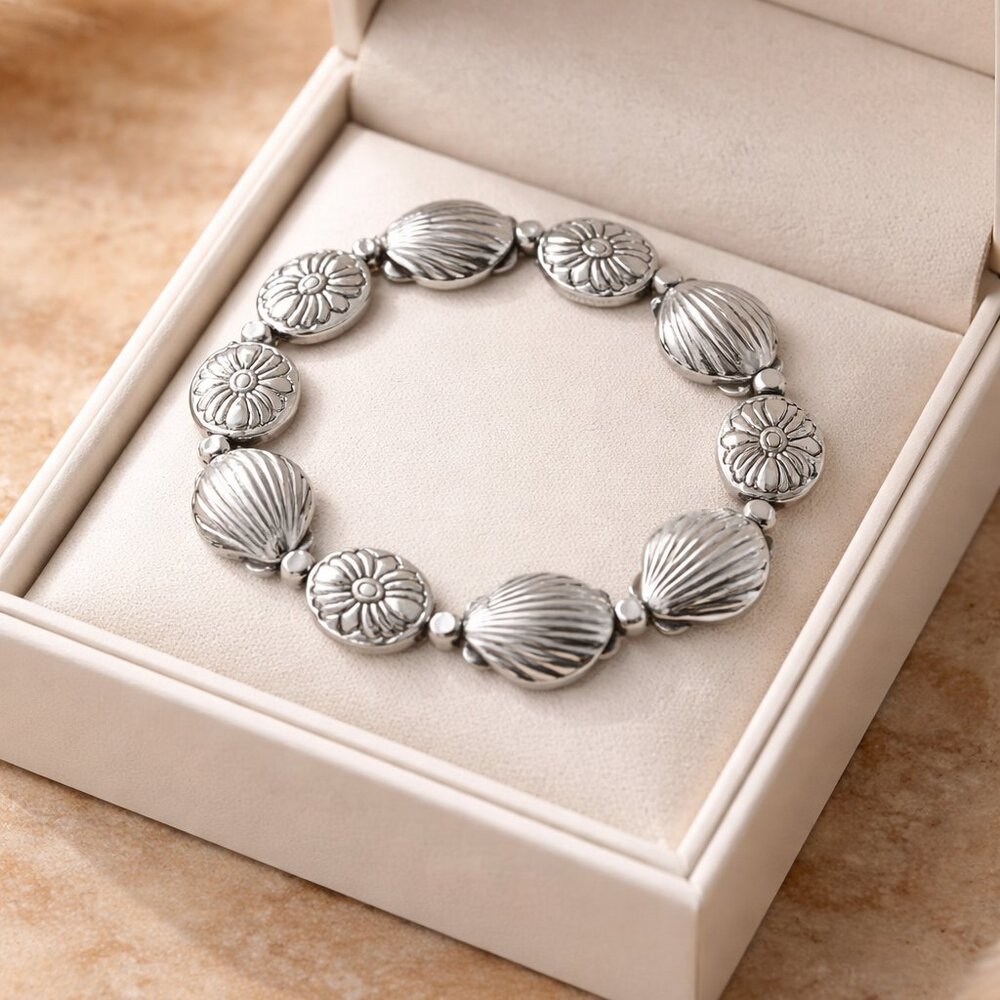 Sea Shell Shaped Silver Plated Stretch Bracelet - New